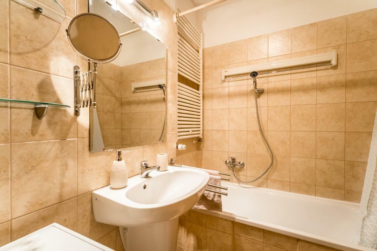 Bpr Hello Hollo Apartment Будапеща Екстериор снимка