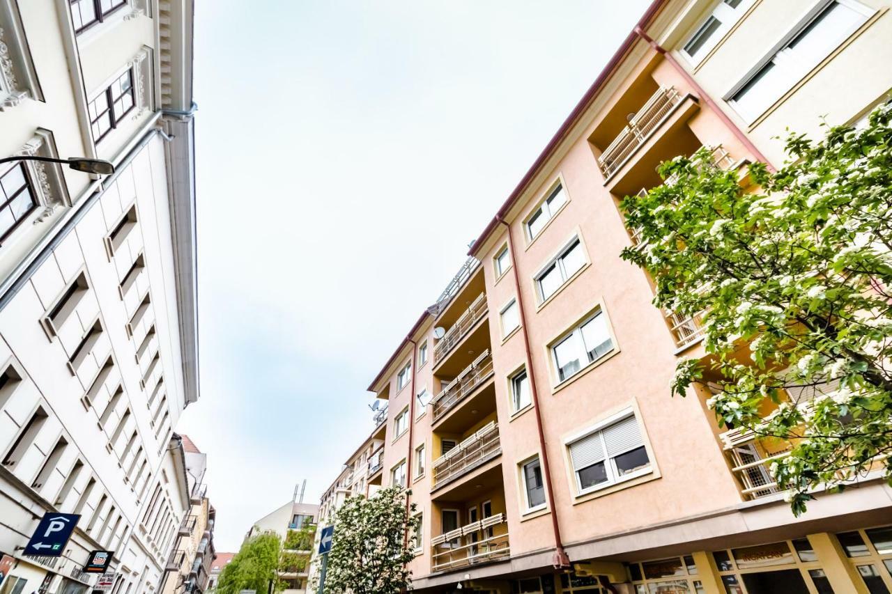 Bpr Hello Hollo Apartment Будапеща Екстериор снимка
